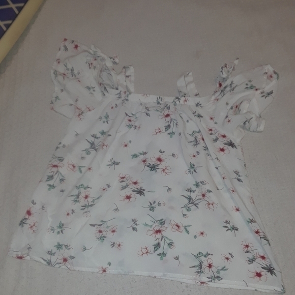 BAILEY and Chloe cold shoulder pretty floral top small - Picture 1 of 9